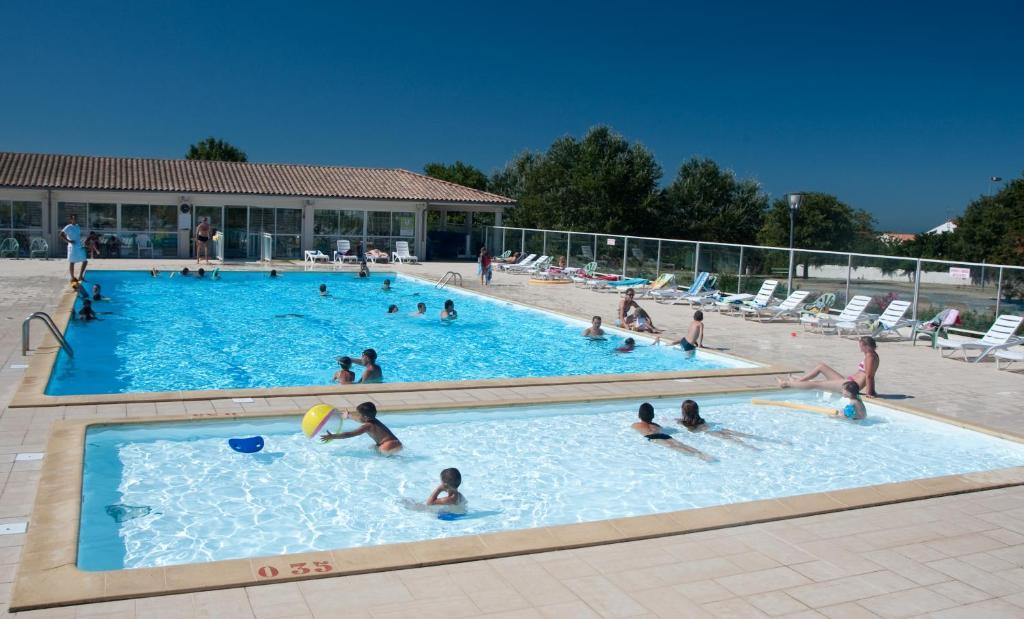 Azureva Fouras Aparthotel Exterior photo